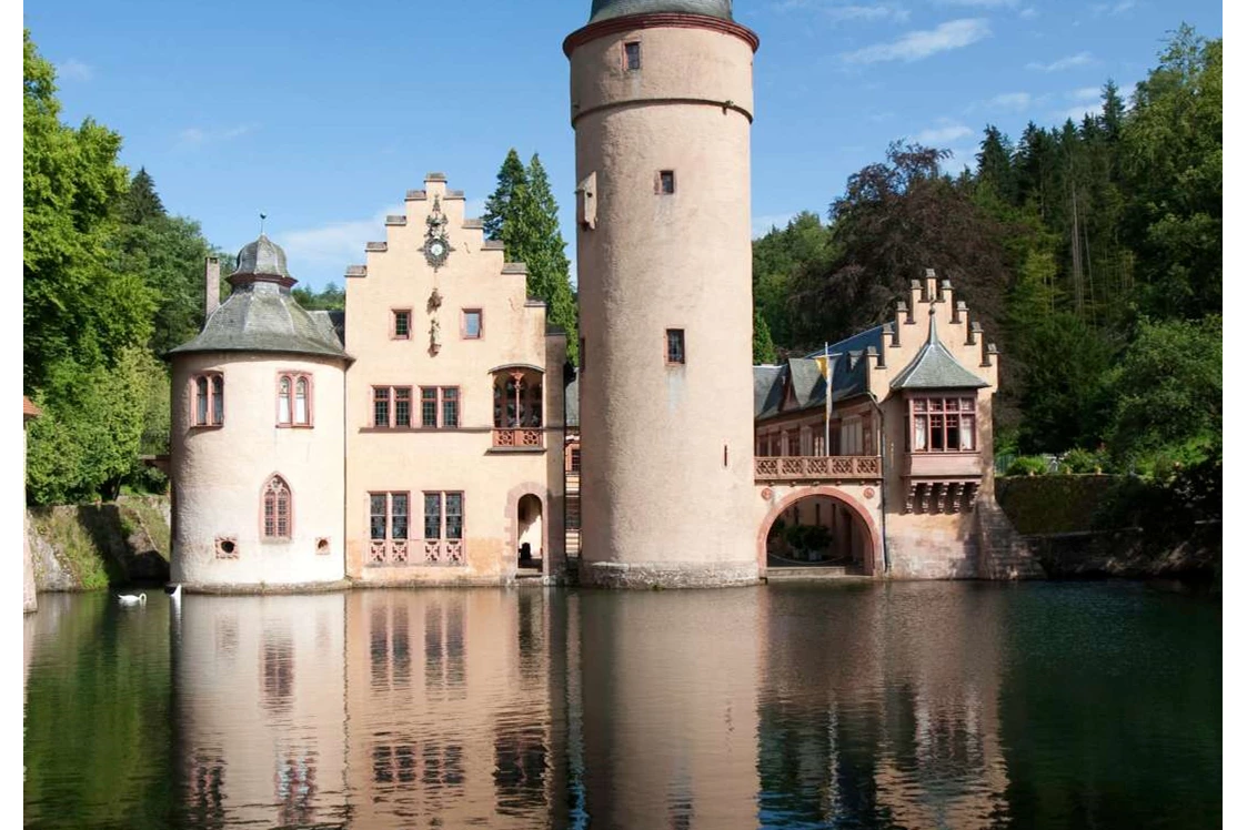 Ausflugsziel: Symbolbild für Ausflugsziel Schloss Mespelbrunn (Bayern). - Schloss Mespelbrunn
