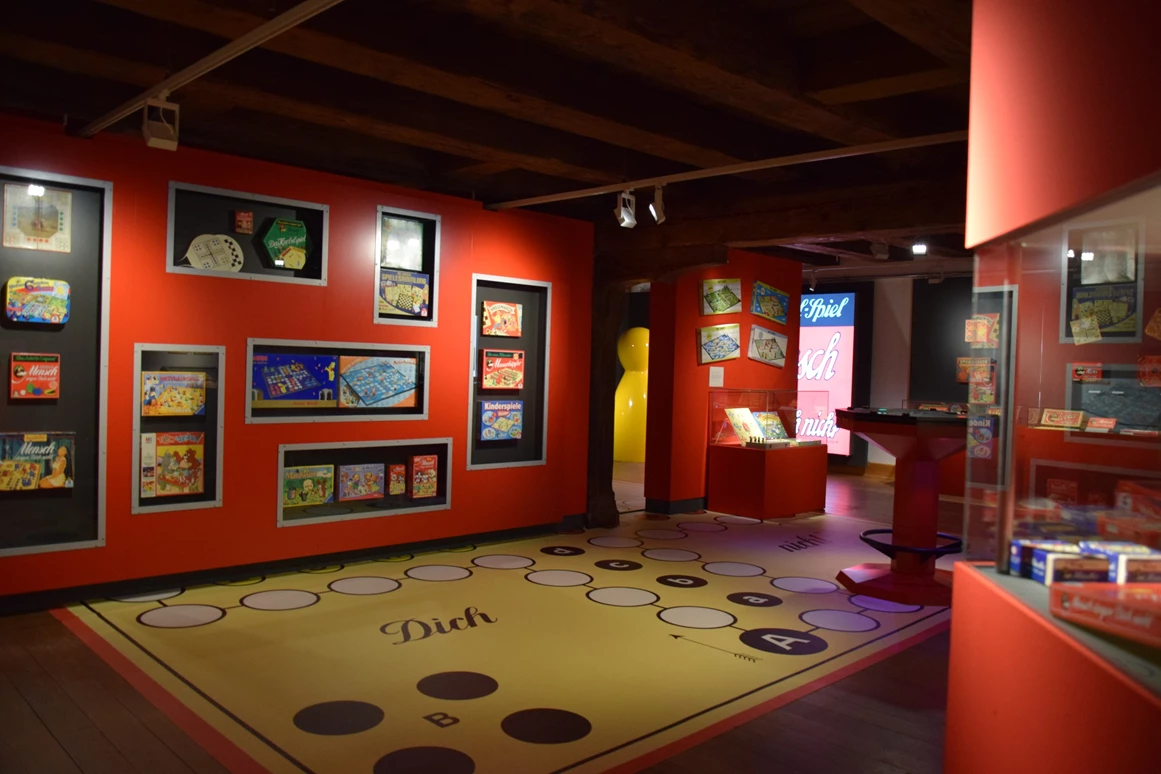 Ausflugsziel: Ausstellung: Mensch ärgere Dich nicht. Foto: Stadtmuseum Amberg - Stadtmuseum Amberg