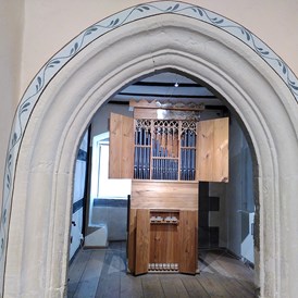Ausflugsziel: Einmalige Rekonstruktion einer Orgel von 1350 - Orgelbaumuseum Schloss Hanstein e. V.