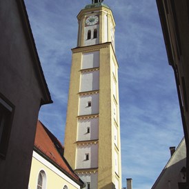 Ausflugsziel: Turm der ehem. Silvesterkapelle (1409) - Schwäbisches Turmuhrenmuseum