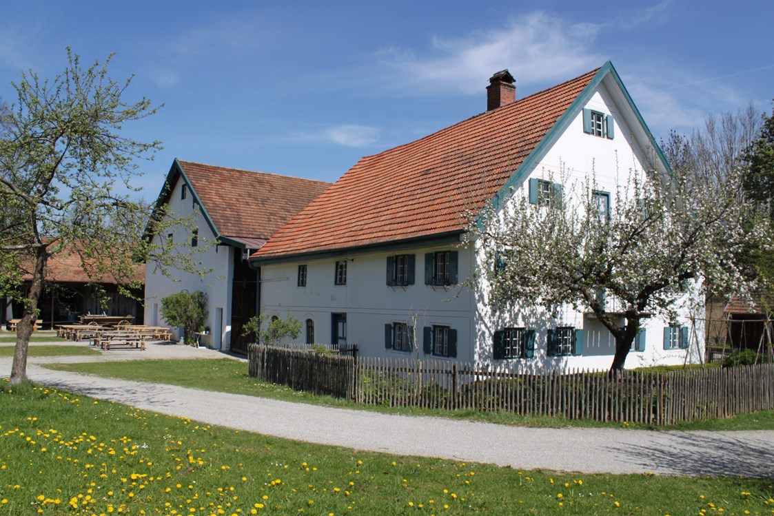 Ausflugsziel: Jexhof im Frühling - Bauernhofmuseum Jexhof