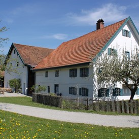 Ausflugsziel: Jexhof im Frühling - Bauernhofmuseum Jexhof