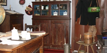 Ausflug mit Kindern - PLZ 97907 (Deutschland) - Lehrerwohnung im Schulhaus: schwierige Lebensbedingungen des Volksschullehrers - Das Lohrer Schulmuseum: Spezialmuseum und Stadtmuseum