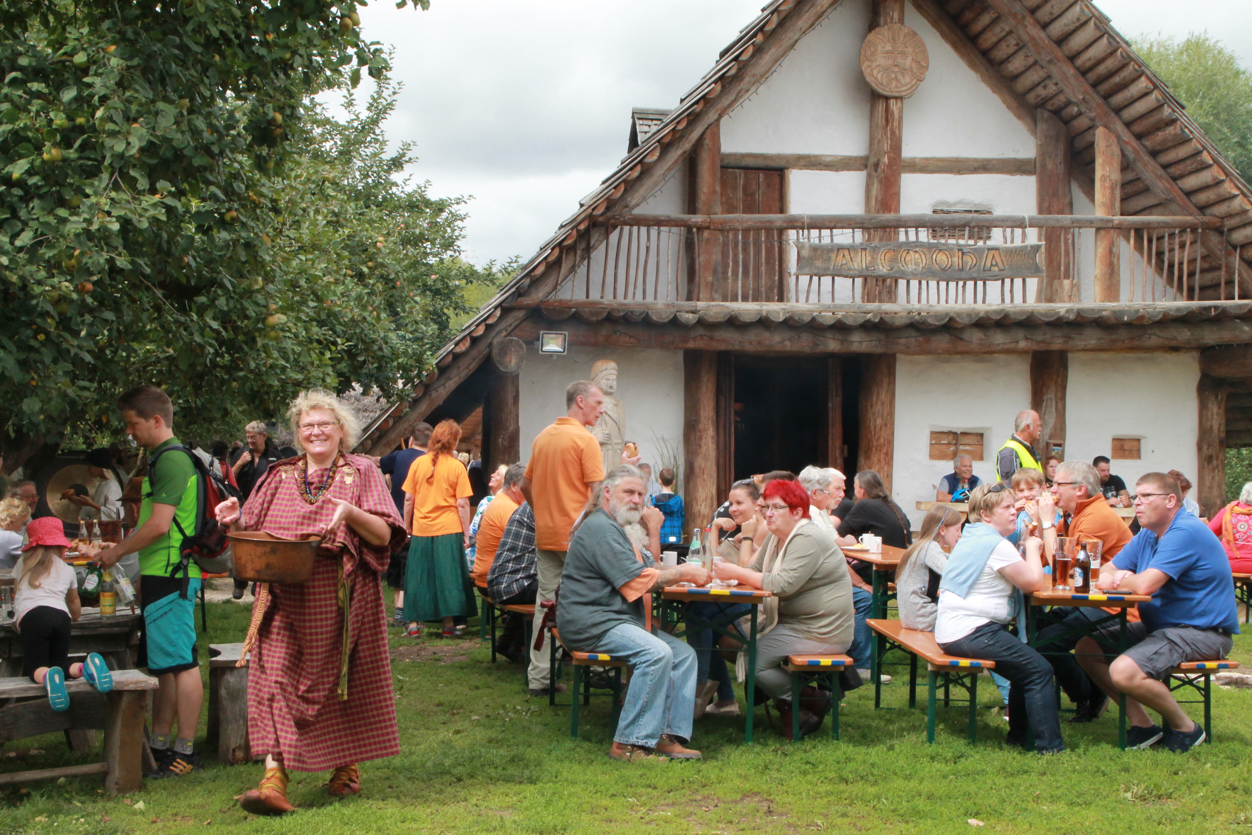 Ausflugsziel: Vorgeschichtliches Erlebnisdorf ALCMONA