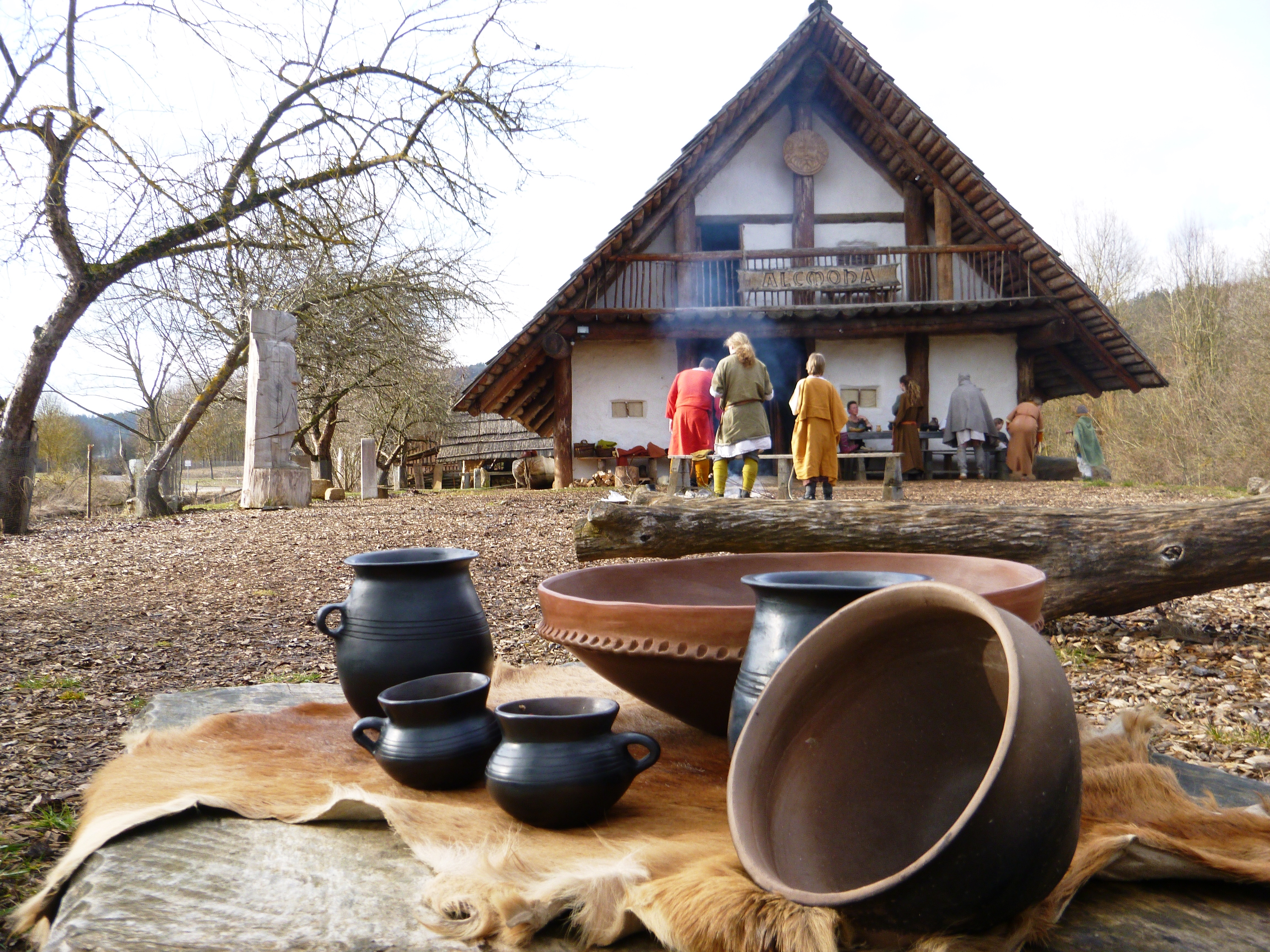 Ausflugsziel: Vorgeschichtliches Erlebnisdorf ALCMONA