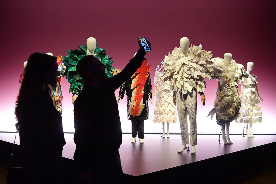 Ausflugsziel: Ausstellung »Viktor&Rolf. Fashion Statement« - Kunsthalle München