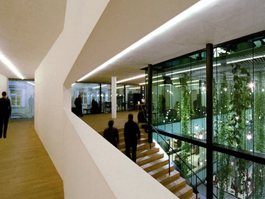 Ausflugsziel: Aufgang zur Ausstellung - Kunsthalle München