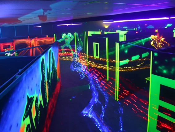 Ausflugsziel: funXperience Langenhagen | LaserSports & Mission: Room Escape