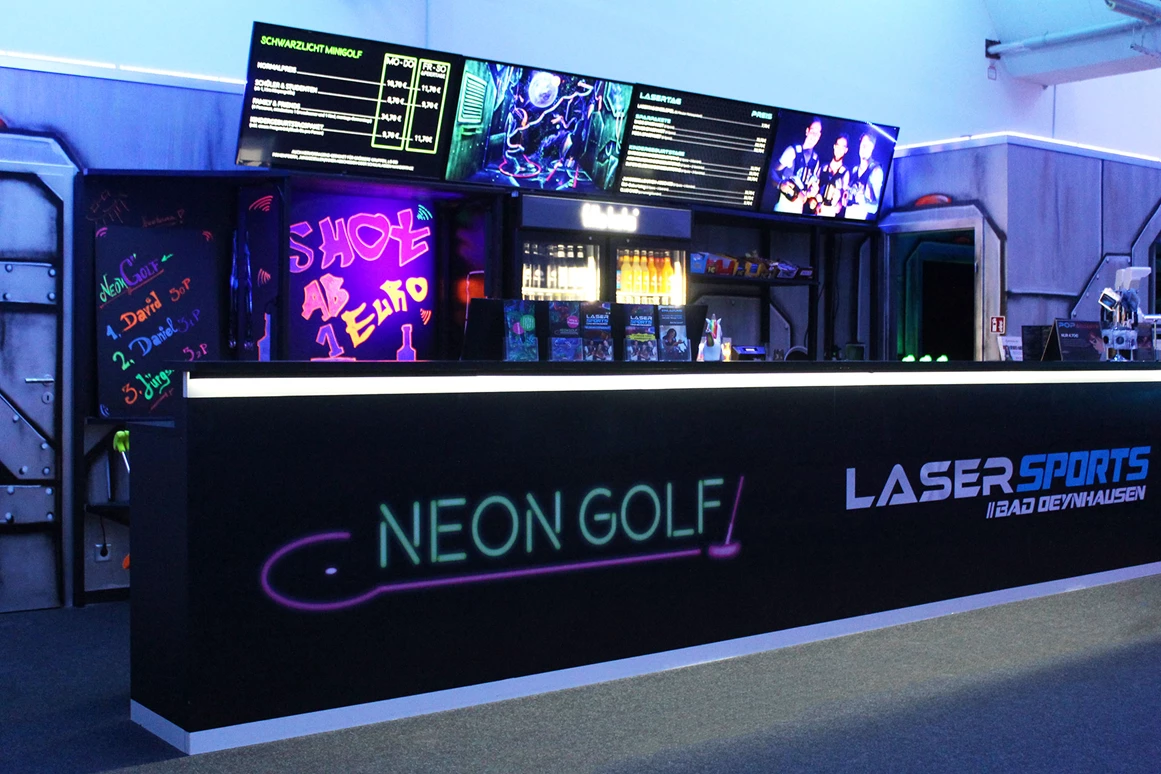 Ausflugsziel: funXperience Bad Oeynhausen | LaserSports, NeonGolf & Mission: Room Escape
