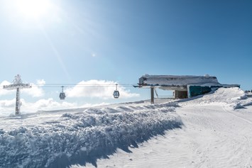 Urlaub: Im Winter können die Gäste tolle Skitage beim Skifahren verbringen - Katschberg Lieser-Maltatal