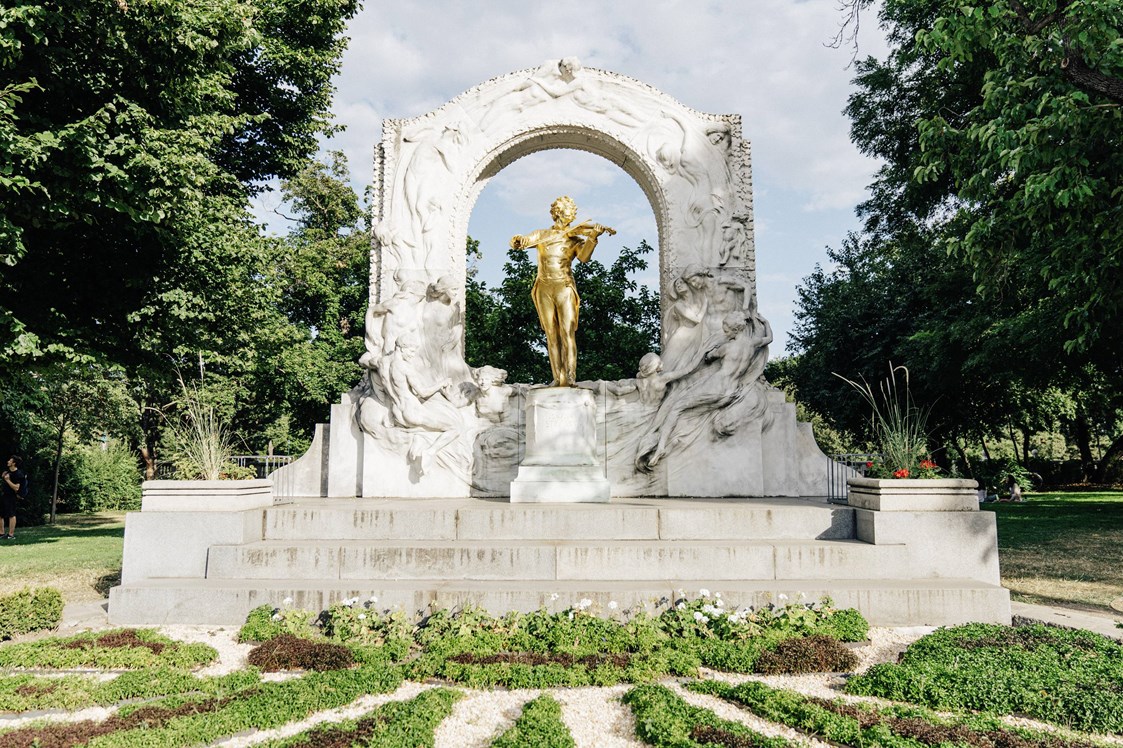 Urlaub: Johann-Strauss-Denkmal im Stadtpark - Wien