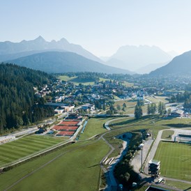 Urlaub: Blick auf Seefeld vom Moeserertal - Region Seefeld - Tirols Hochplateau