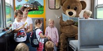 Ausflug mit Kindern - Alter der Kinder: 6 bis 10 Jahre - Niederösterreich - Spielewagen (c)NB-weinfranz - Familien-Erlebniszug Ötscherbär