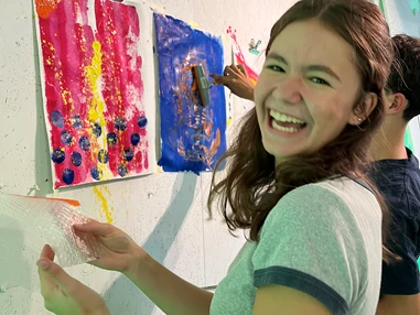 Ausflugsziel: The Colour Club | Kreativstudio Action Painting