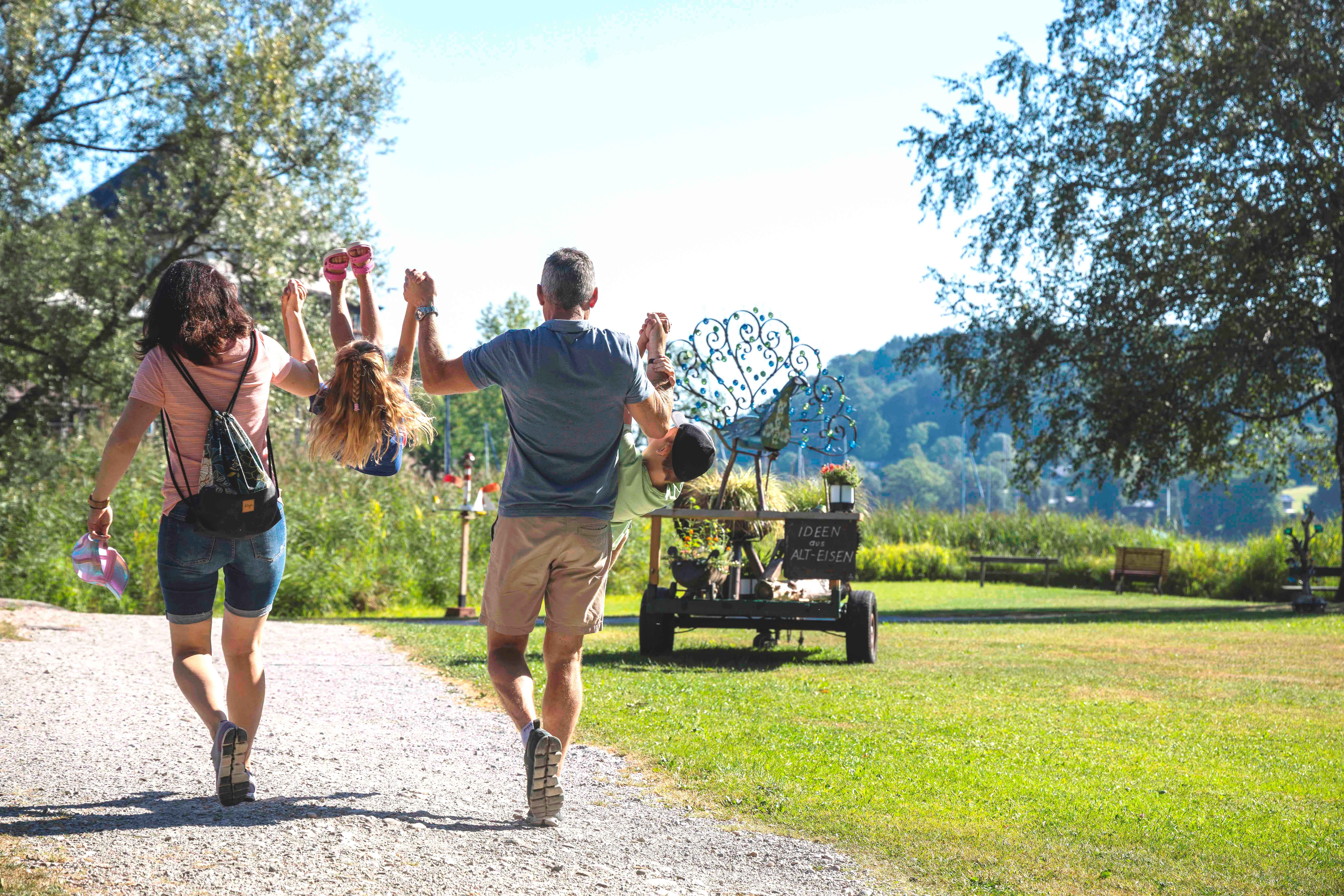 Voyage avec des enfants - PLZ 4864 (Österreich) - Kugeln durch das Salzburger Seenland