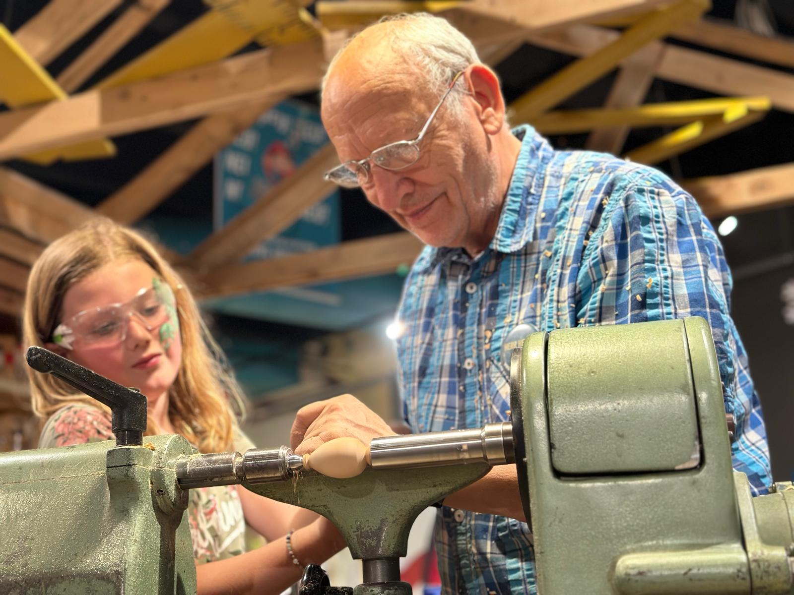 Trip with children - Rechenberg-Bienenmühle - Schaudrechseln in Oskarshausen bei Dresden