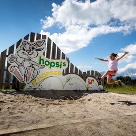 Ausflugsziel: Weitsprung in Hopsi's Berg-Sport-Welt - Hopsiland Planai