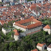 Ausflugsziel - Das Schloss Hohentübingen aus der Vogelperspektive. - Museum Alte Kulturen | Schloss Hohentübingen