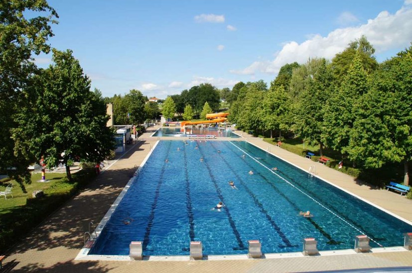 Voyage avec des enfants - Sonnenbühl - Erlebnisfreibad Ehingen