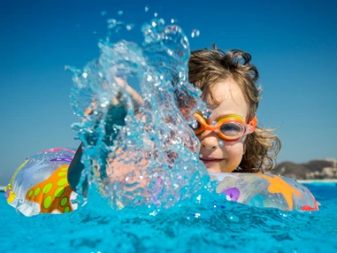 Ausflugsziel: Symbolbild für Ausflugsziel Hellensteinbad Aquarena. Keine korrekte oder ähnlich Darstellung! - Hellensteinbad Aquarena