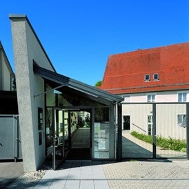 Ausflugsziel: Das 2001 eröffnete Alamannenmuseum ist im Gebäude der mittelalterlichen Nikolauspflege untergebracht. - Alamannenmuseum Ellwangen