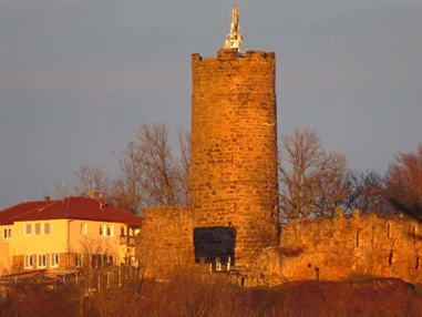 Ausflugsziel: Symbolbild für Ausflugsziel Burg Staufeneck (Baden-Württemberg). - Burg Staufeneck