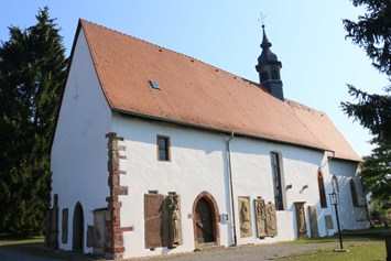 Ausflugsziel: historische Kirche St.Johann (Totenkirhe) in Neckarbischofsheim - Altes Schloss Neckarbischofsheim