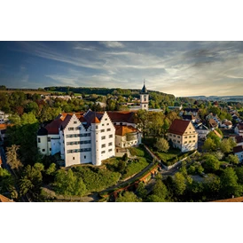 Ausflugsziel: Alte Burganlage Schloss Aulendorf ( Ansicht von der Unterstadt) - Schloss Aulendorf