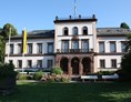Ausflugsziel: Schloss der Grafen von Bissingen und Nippenburg - Klassizistisches Schloss Schramberg