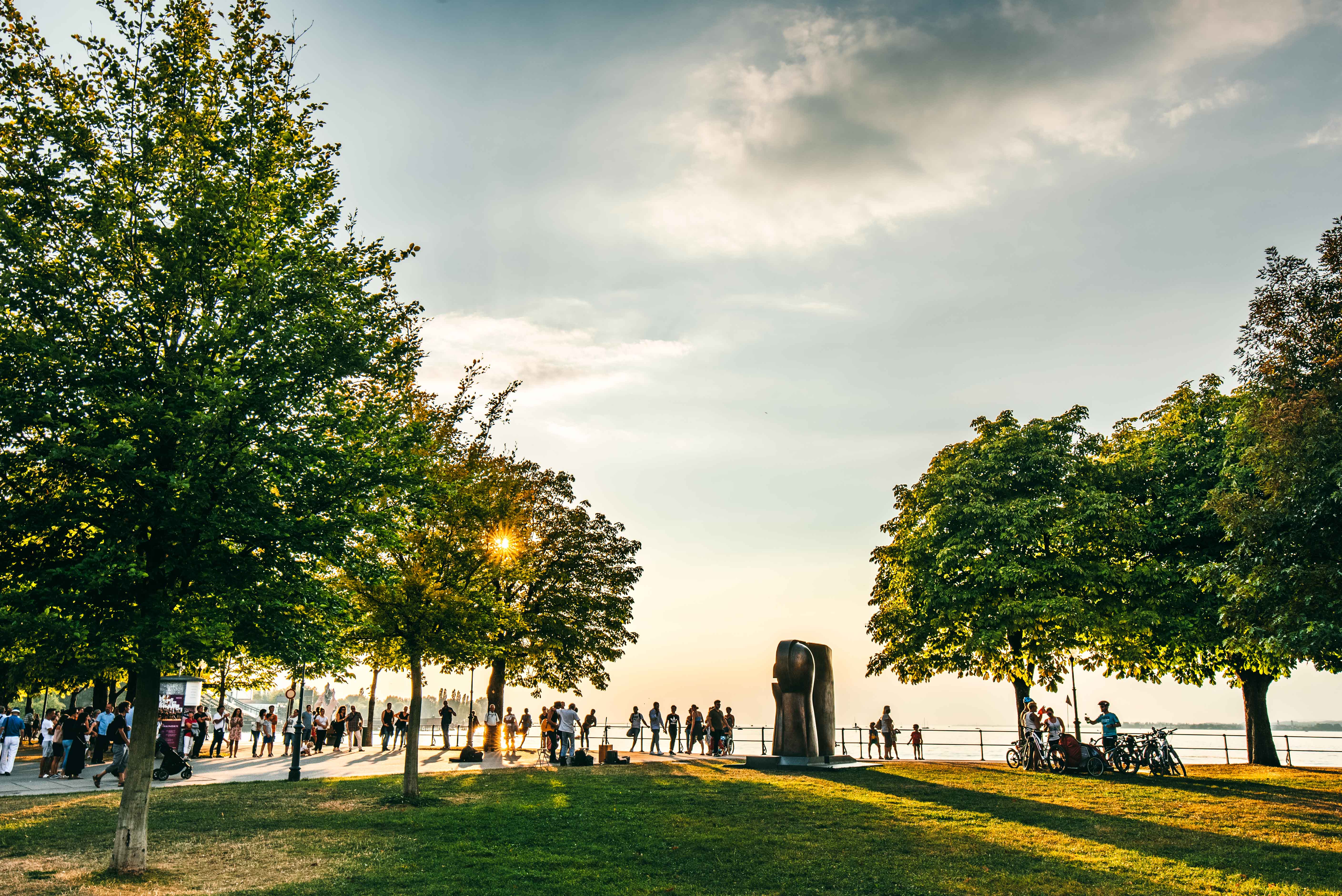 Reis met kinderen - Alter der Kinder: 0 bis 1 Jahre - Seeanlagen in Bregenz am Bodensee
 - Bregenz Seeanlagen