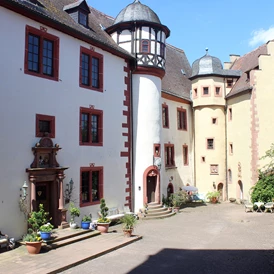 Ausflugsziel: Burg und Burgpark Gamburg ob der Tauber