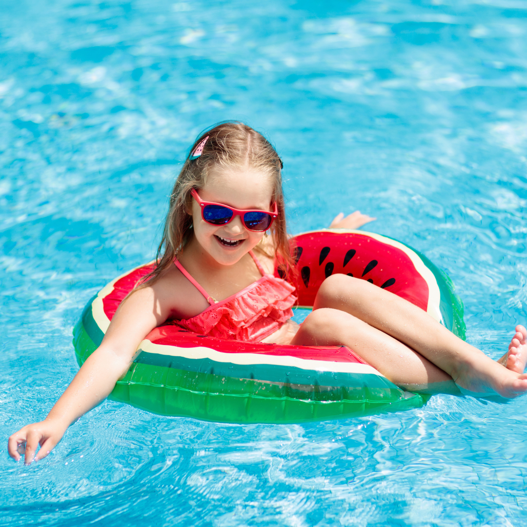Ausflug mit Kindern - Remseck am Neckar - Symbolbild für Ausflugsziel Merkel´sches Schwimmbad. Keine korrekte oder ähnlich Darstellung! - Merkel´sches Schwimmbad
