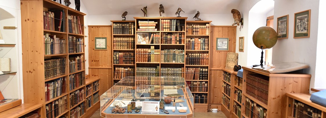 Ausflugsziel: Bibliothek im Schulmuseum - OÖ Schulmuseum