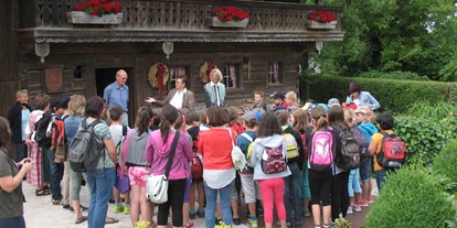 Reis met kinderen - Geinberg - Kinderführung am Franz Xaver Gruber Friedensweg. Foto: (c) fxgruber.at  - Franz Xaver Gruber Gedächtnishaus