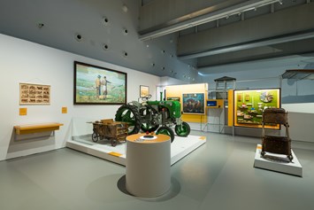 Ausflugsziel: Haus der Geschichte im Museum Niederösterreich - Museum Niederösterreich