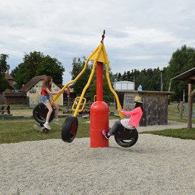 Ausflugsziel: 4-armige Krake - Kinderparadies Wirtshaus zur Minidampfbahn