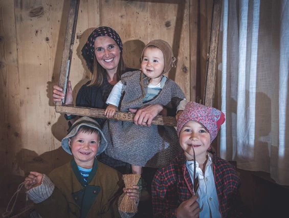 Ausflugsziel: Verkleide dich als Korrnr und mach ein nettes Foto! - Vintschger Museum