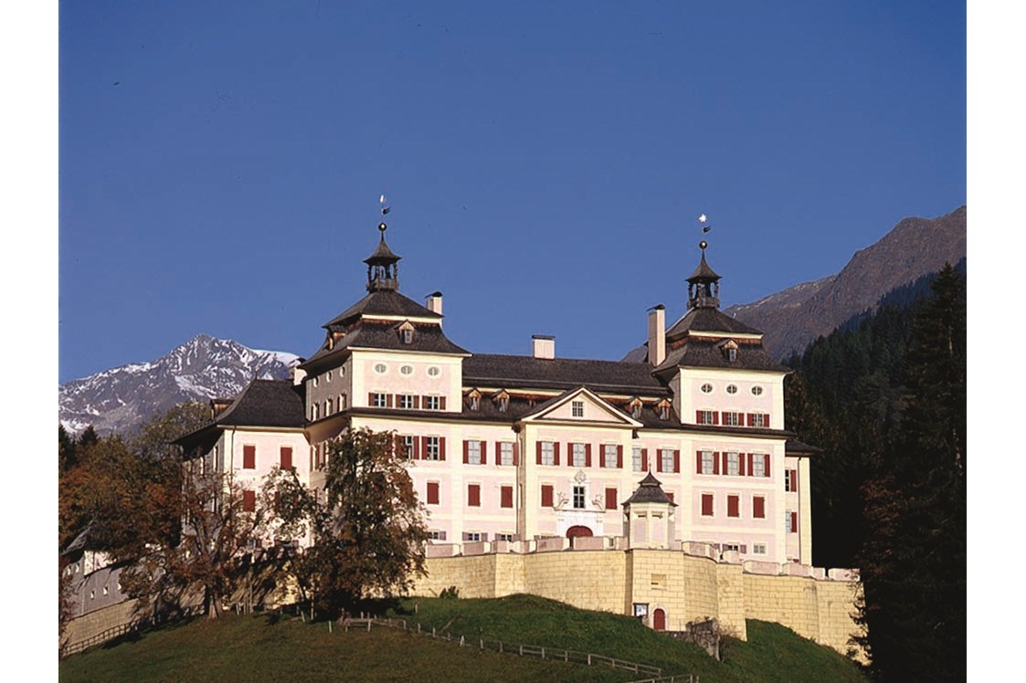 Ausflugsziel: Schloss Wolfsthurn - Südtiroler Landesmuseum für Jagd und Fischerei