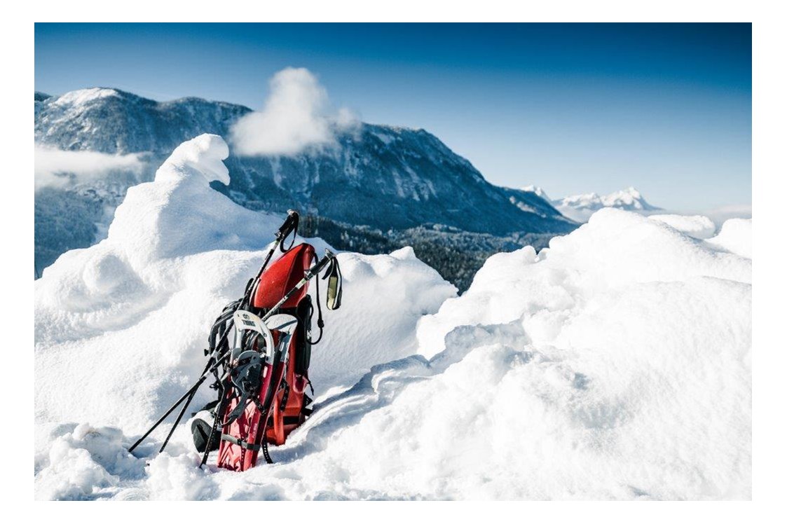 Ausflugsziel: Das spezielle Tragesystem ermöglicht es, die Schneeschuhe sicher zu verstauen - Abenteuer Management - Naturerlebnis pur