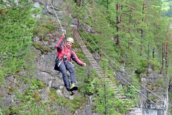 Ausflugsziel: Fels Hochseilgarten Hexenkessel - "Ein Eimer voll Adrenalin"