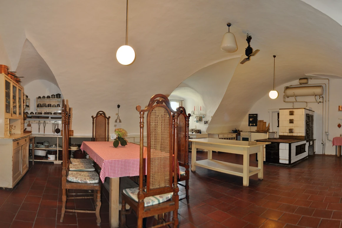 Ausflugsziel: Führungen auf Burg Clam