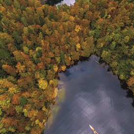 Ausflugsziel: Toplitzsee (und ein Eckerl vom Kammersee) im Herbst. - Schifffahrt Grundlsee