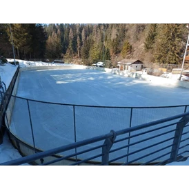 Ausflugsziel: Eislaufplatz Kantun in Tiers am Rosengarten
