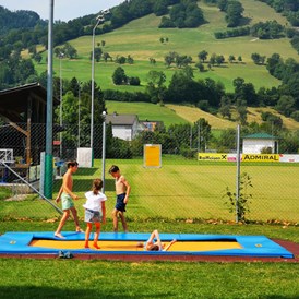 Ausflugsziel: Kindertrampolin - Erlebnisfreibad Kirchberg an der Pielach