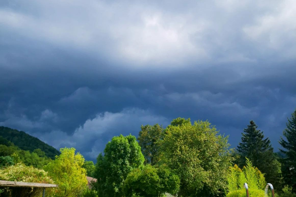 Ausflugsziel: Gewitter in Anmarsch - Erlebnisfreibad Kirchberg an der Pielach