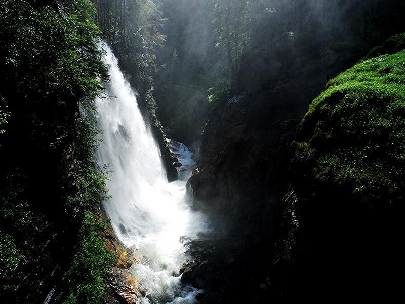 Toblburg Highlights beim Ausflugsziel Reiner Wasserfälle