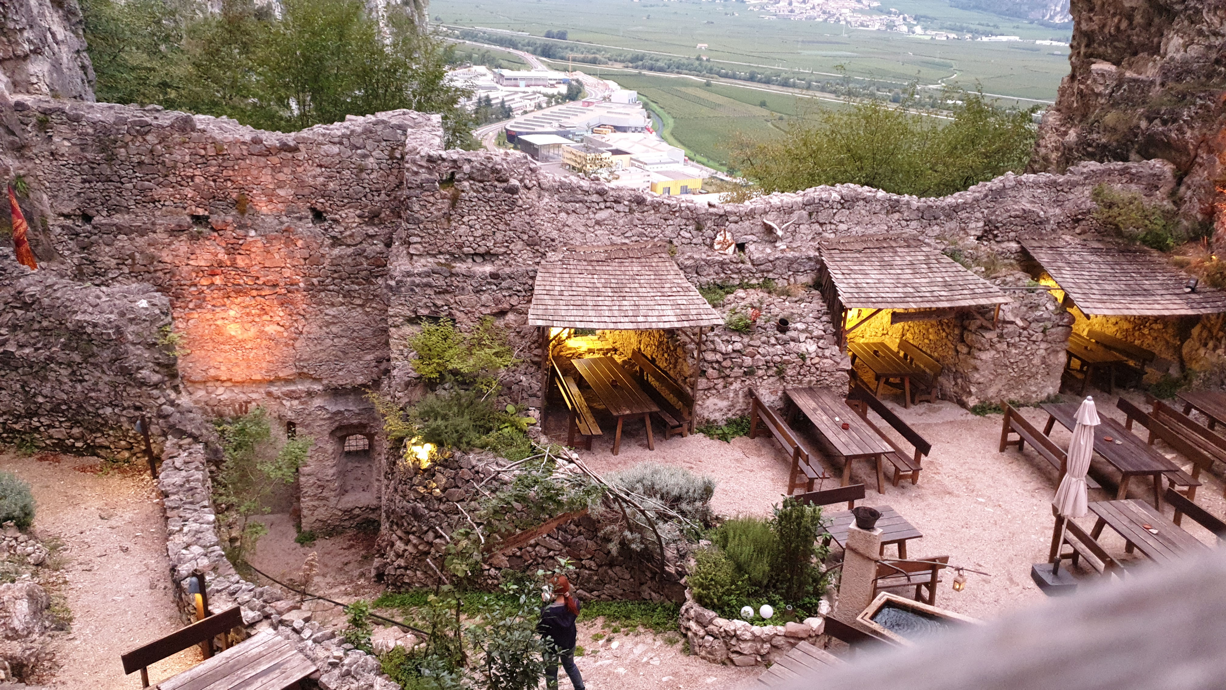 Ausflugsziel: Haderburg  zum 18. Fass